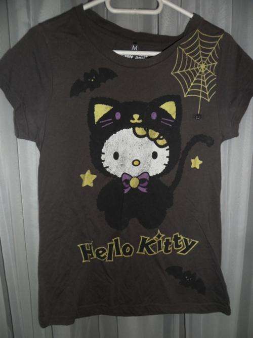 2015 SALE!!! JayJays Hello Kitty T-Shirt size M