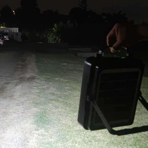 Detachable 600w Portable Rechargeable and Solar Flood Light Super Bright Solar Light