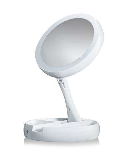 Fold-Away Distortion-free, LED-illuminated and Two-sided Mirror