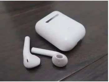 i11 Wireless Earphones