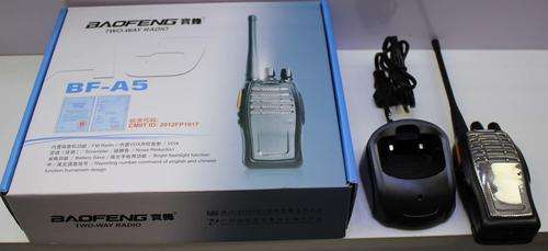 BAOFENG BF-A5 5W 400~470MHz Walkie Talkie w/ Flashlight / FM Radio - Black