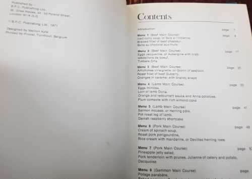 Cordon Bleu, set of 9 book cooking books  ! Recipe books