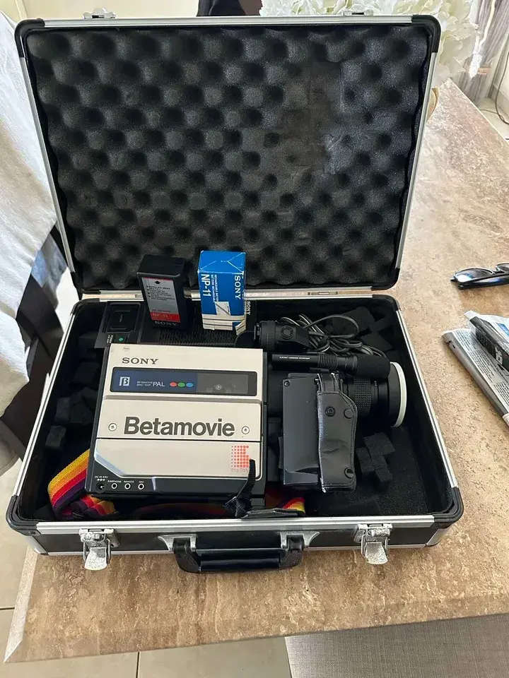 Video Camera Sony Betamovie BMC-100P VIDEO CAMERA