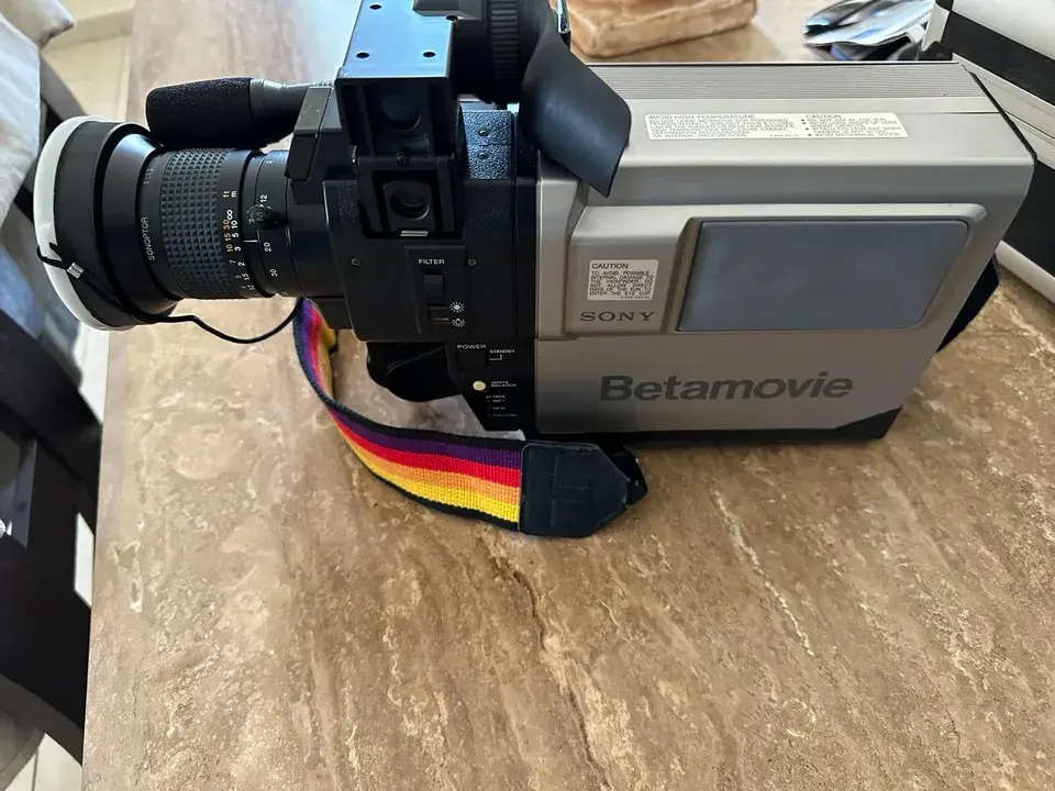 Video Camera Sony Betamovie BMC-100P VIDEO CAMERA