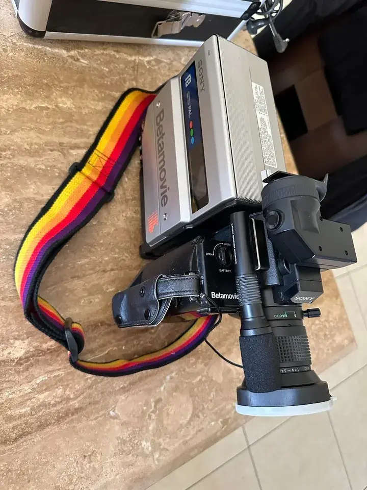 Video Camera Sony Betamovie BMC-100P VIDEO CAMERA