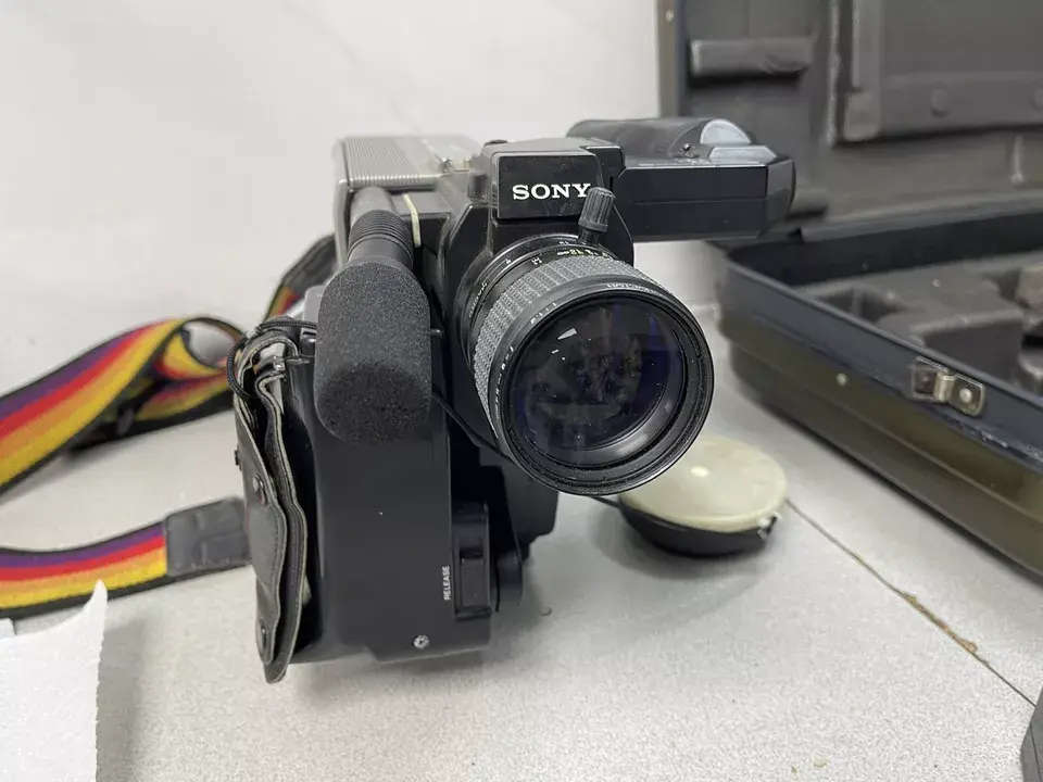 Video Camera Sony Betamovie BMC-100P VIDEO CAMERA