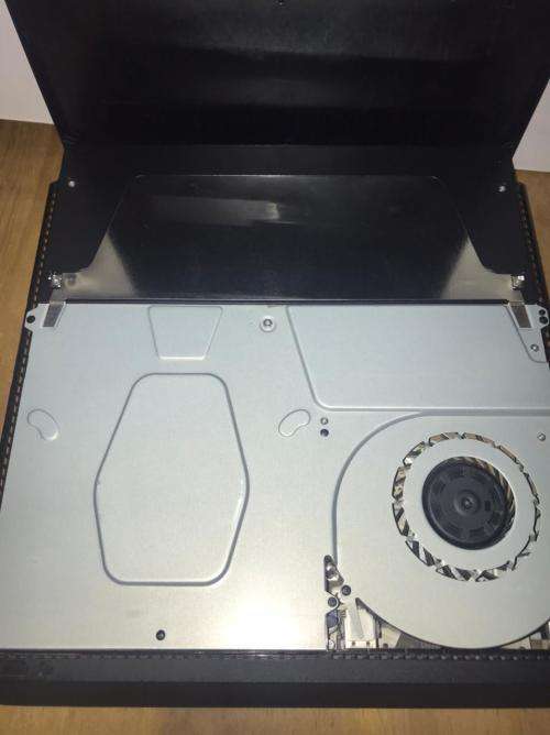 *MINT*  [ PS4 SLIM 1TB ] bundle