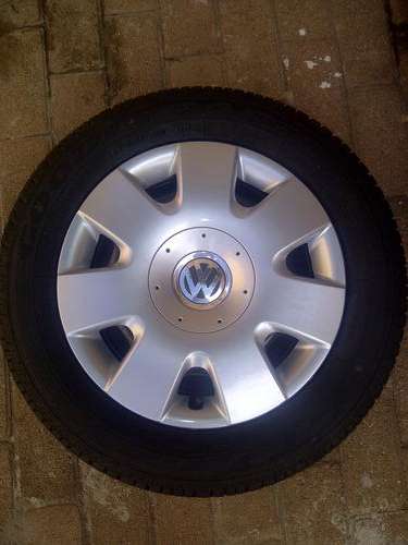 Polo Vivo Centre Cap Mags (Including Tyres)