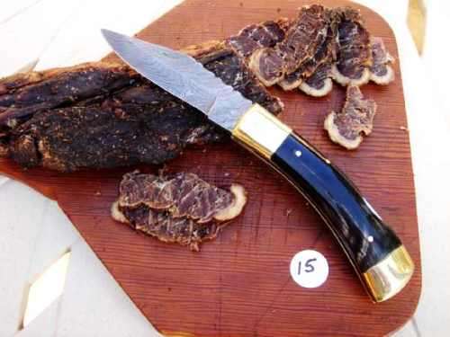 EKSKLUSIEWE GESKENK. DAMASCUS Biltong Mes vir die MAN, SEUN, PA of SKOON PA in jou lewe