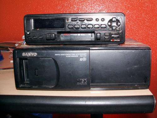 Sanyo 10 CD Shuttle & radio tape