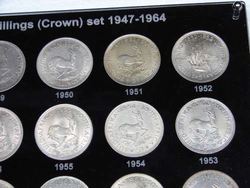 5 Shillings set "crown set" 1947 - 1964 including 1959 crown in a specially designed holder