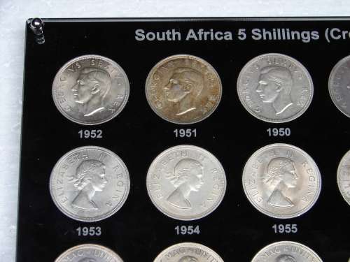 5 Shillings set "crown set" 1947 - 1964 including 1959 crown in a specially designed holder