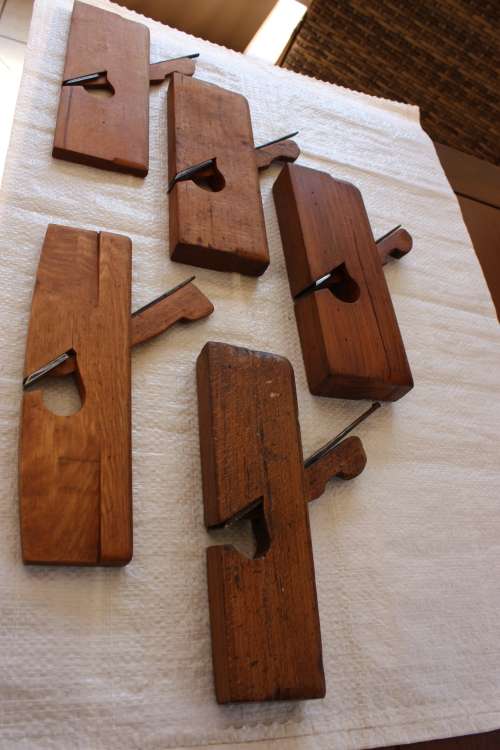 Set of 5 Vintage Wooden Planes in beautiful condition.