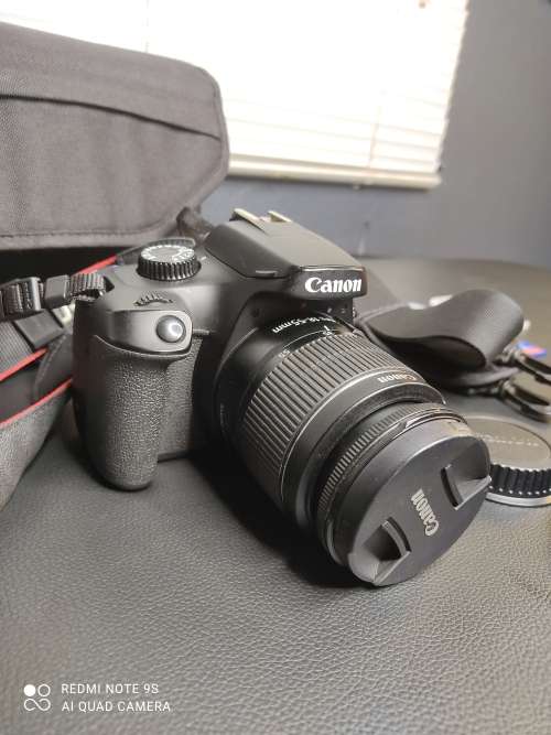 Canon 4000D 18MP DSLR Starter Bundle - Black