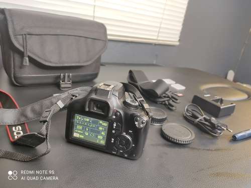 Canon 4000D 18MP DSLR Starter Bundle - Black