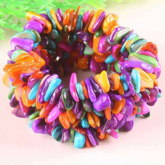 **FEMININE** Multi-Coloured Shell Chips Stretch Bracelet