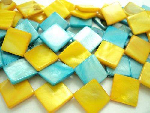 7025pcs - Glass Beads, Gemstones, Shell Beads, Lampwork Beads, etc