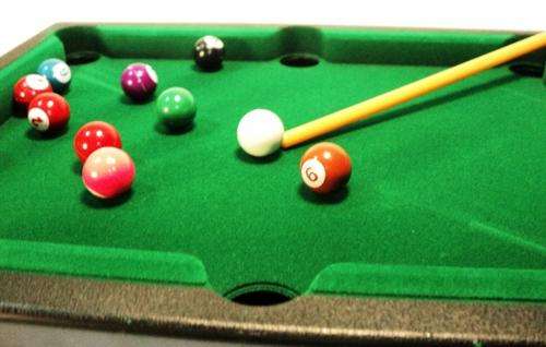 **MINI POOL TABLE!!!**
