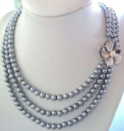~EXQUISITE~ Grey Triple-Strand Pearl Necklace with Shell Clasp