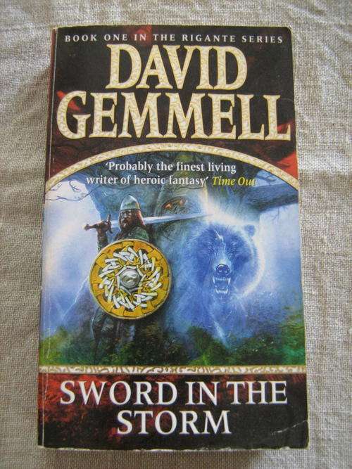 Sword In the Storm - David Gemmel
