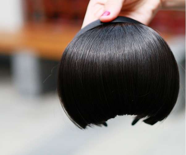 Black Alice Band Fringe Wig