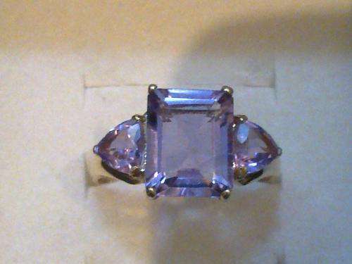 10ct Gold Trilogy Amethyst Ring