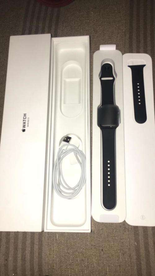 Apple IWatch 3 42mm GPS Space Grey Aluminium Case with Black Sport Band