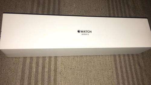 Apple IWatch 3 42mm GPS Space Grey Aluminium Case with Black Sport Band