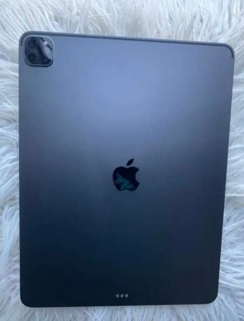 Apple iPad Pro 4th gen 12.9 inch WiFi 128GB Space Grey, excellent condition