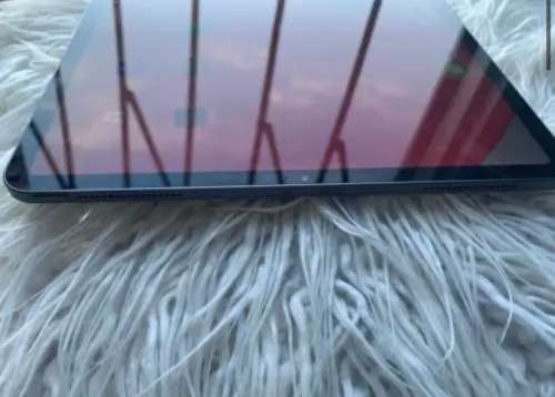 Apple iPad Pro 4th gen 12.9 inch WiFi 128GB Space Grey, excellent condition