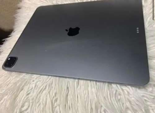 Apple iPad Pro 4th gen 12.9 inch WiFi 128GB Space Grey, excellent condition