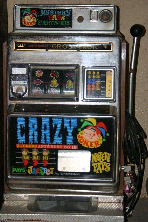Very Old Crazy Joker Slot Machine
