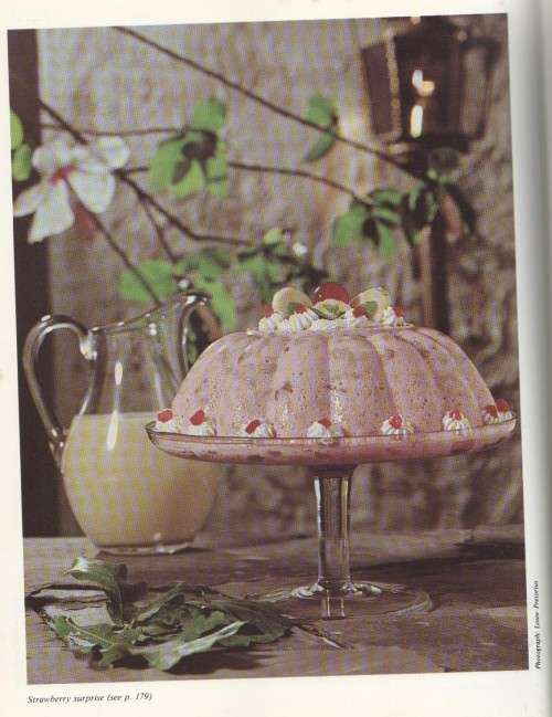 COOK AND ENJOY - S J A DE VILLIERS (6TH EDITION 1981)