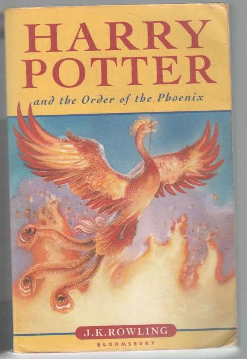 HARRY POTTER AND THE ORDER OF THE PHOENIX - J K ROWLING (PAPERBACK 1 ST EDITION 2004)