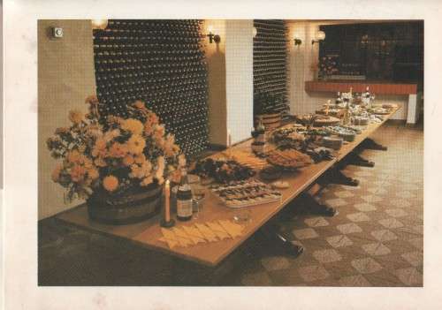 ONTHAAL MET SMAAK - BETTIE THERON (1 STE UITGAWE 1979)