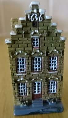 SEVEN MINIATURE DUTCH CANAL HOUSES