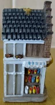 SEVEN MINIATURE DUTCH CANAL HOUSES