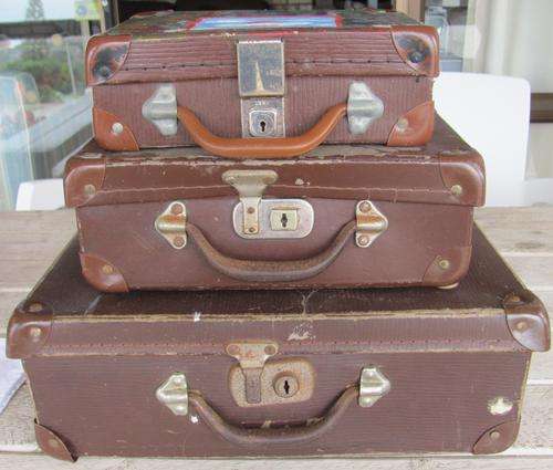 THREE OLD SCHOOL CASES - DRIE OUTYDSE KARTON SKOOLTASSE