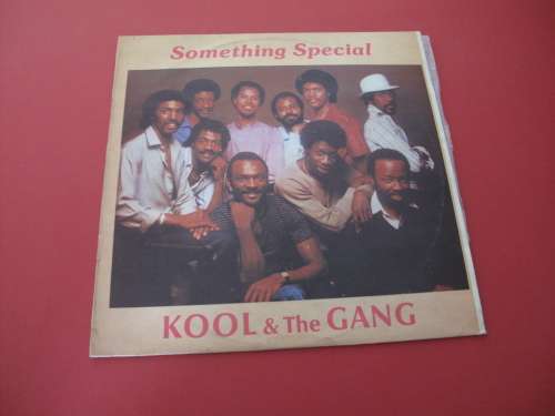 COOL AND THE GANG - SOMETHING SPECIAL... ORIGINAL RHODESIA PRESSING VINYL RECORD