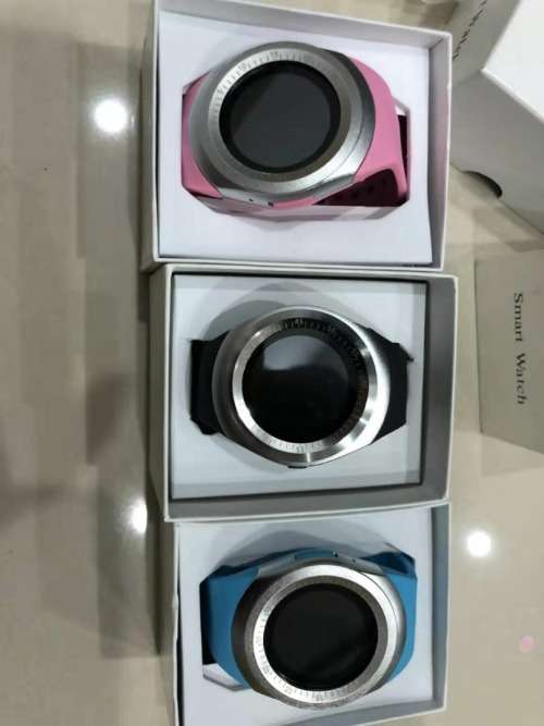 NEW Y1 BLUETOOTH SMARTWATCHES, OWN SIM SLOT 32GB MEMORY SLOT. BLACK, WHITE, SKY BLUE ,PINK
