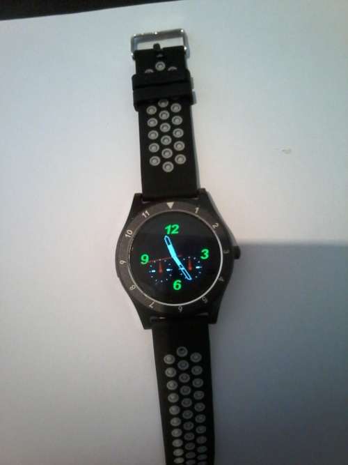 BRAND NEW R10 ANDROID/IOS BLUETOOTH 3D SMARTWATCHES 32GB OWN SIM SLOT.BLACK