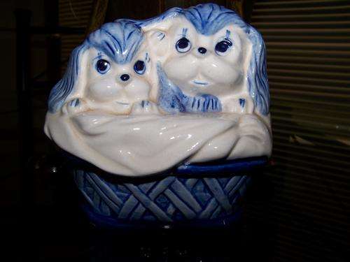 DELFT - DOGS IN BASKET