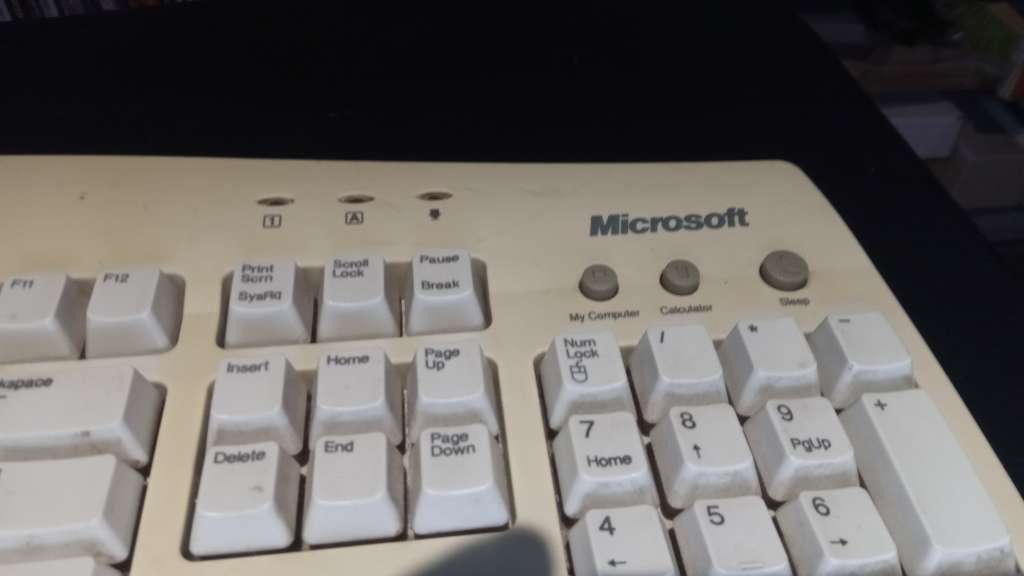 Microsoft PS2 keyboard