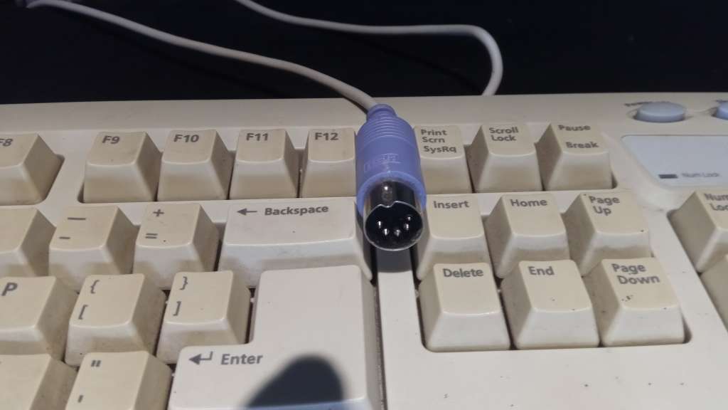 Rectron DIN-5 keyboard