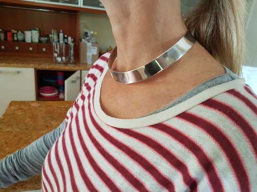 Solid Sterling Silver Neckpiece 82 grammes. Marked 925. High gloss brushed finish.