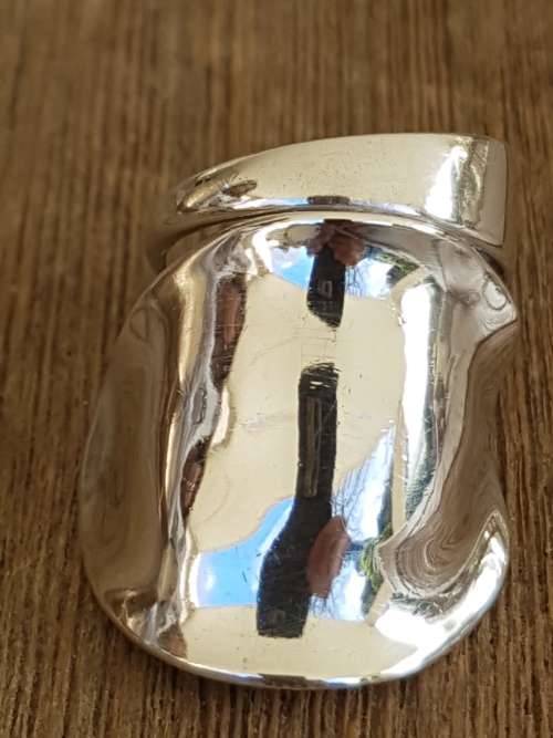Sterling Silver Spoon ring. Stylish.  Comfort fit . 13.3 grammes heavy. Art Nouveau.