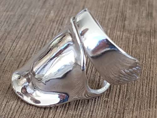 Sterling Silver Spoon ring. Stylish.  Comfort fit . 13.3 grammes heavy. Art Nouveau.