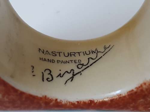 Clarice Cliff Nasturtium Bizarre Napkin Ring Circle in Square Shape. c. 1933 Art Deco.