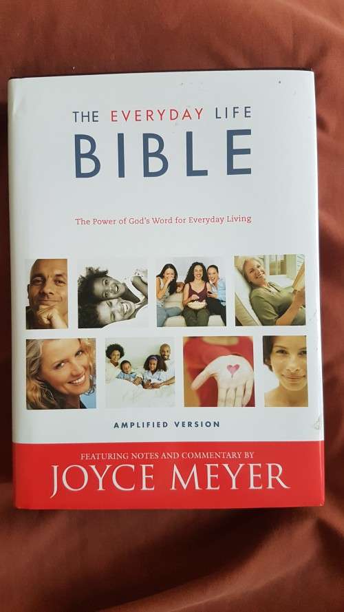NEW Everyday Life  Bible. Amplified Version. JOYCE MEYER Notes and Commentary.