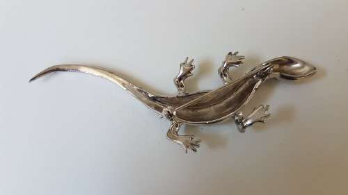 Marcasite Lizard Brooch. Exquisite. NEW CONDITION.